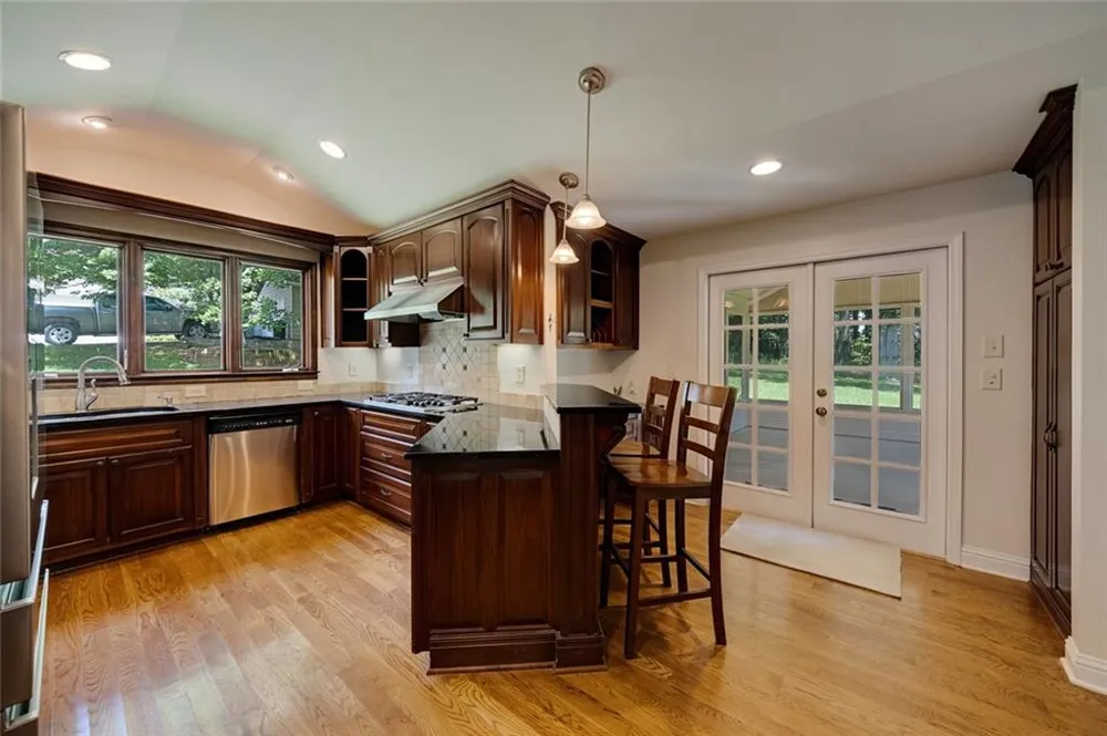 875 Windsor Trail Roswell, GA 30076