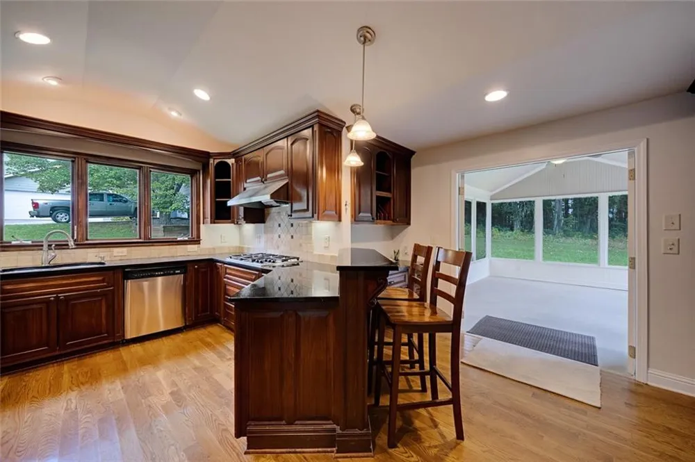 875 Windsor Trail Roswell, GA 30076