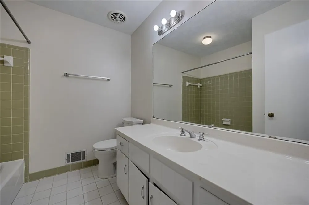 875 Windsor Trail Roswell, GA 30076