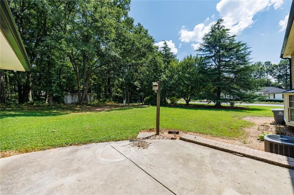 875 Windsor Trail Roswell, GA 30076