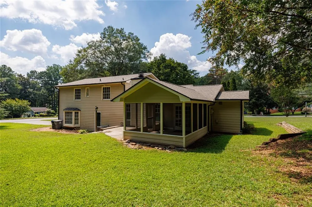 875 Windsor Trail Roswell, GA 30076