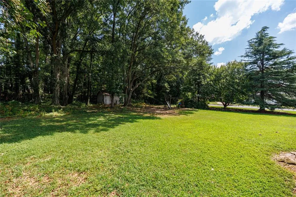 875 Windsor Trail Roswell, GA 30076