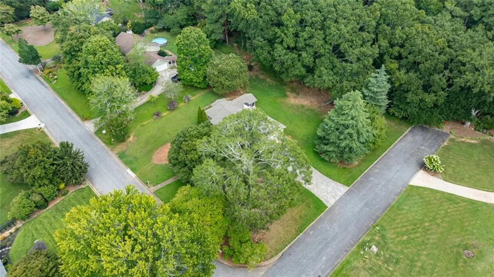 875 Windsor Trail Roswell, GA 30076