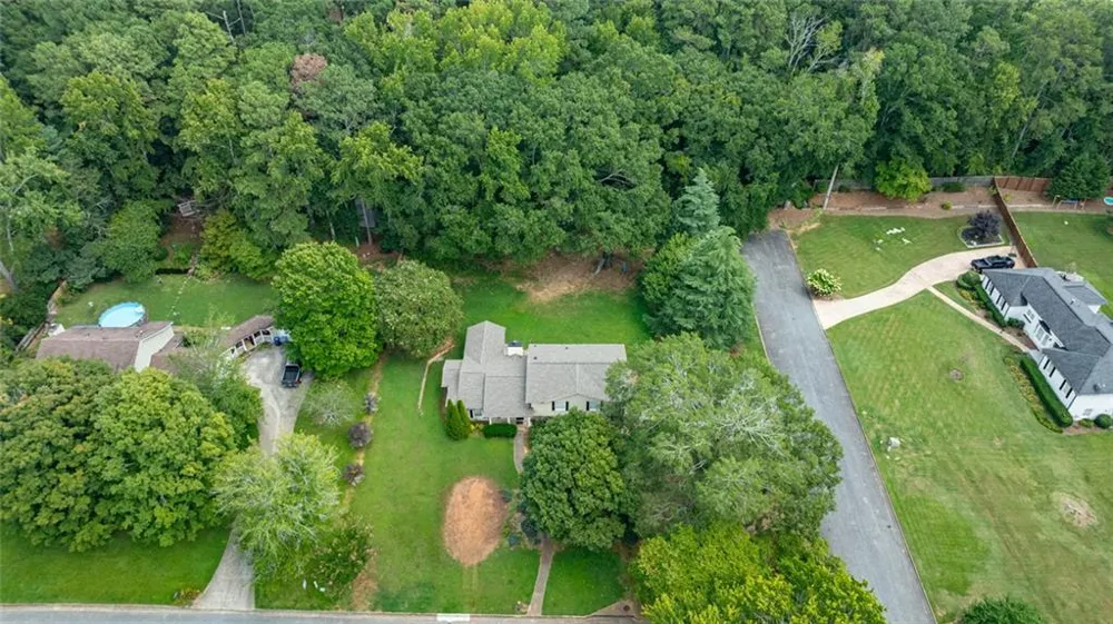 875 Windsor Trail Roswell, GA 30076