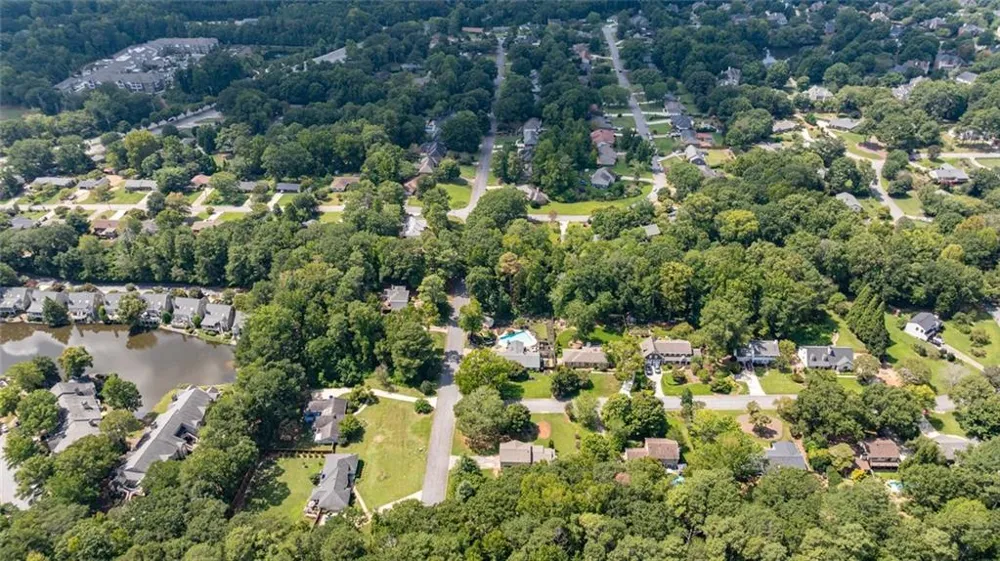875 Windsor Trail Roswell, GA 30076