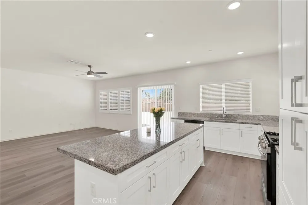 476 W Camellia Way San Jacinto, CA 92583