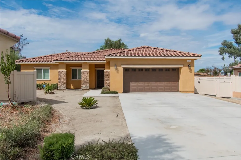 476 W Camellia Way San Jacinto, CA 92583