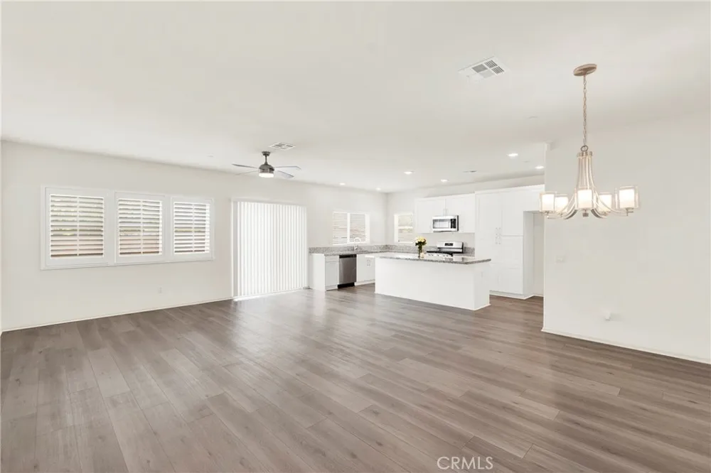 476 W Camellia Way San Jacinto, CA 92583