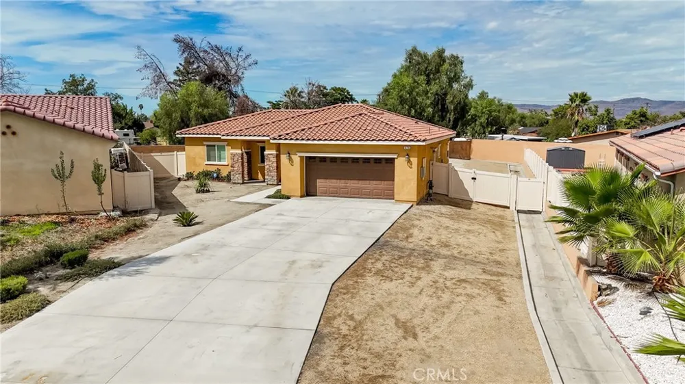 476 W Camellia Way San Jacinto, CA 92583
