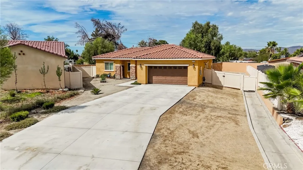 476 W Camellia Way San Jacinto, CA 92583