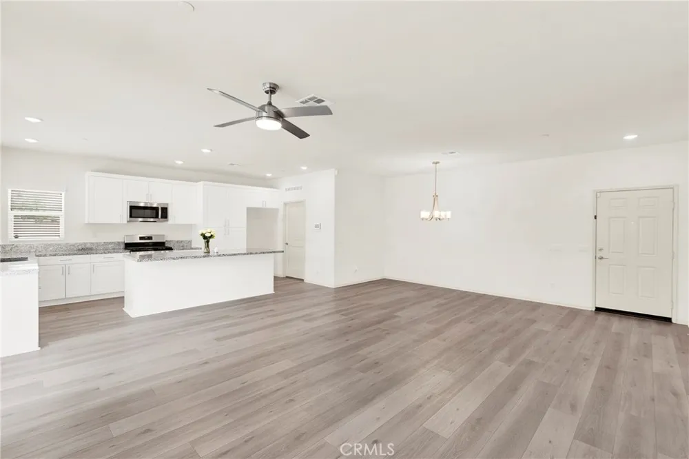 476 W Camellia Way San Jacinto, CA 92583
