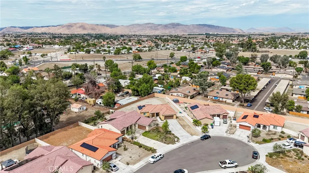 476 W Camellia Way San Jacinto, CA 92583