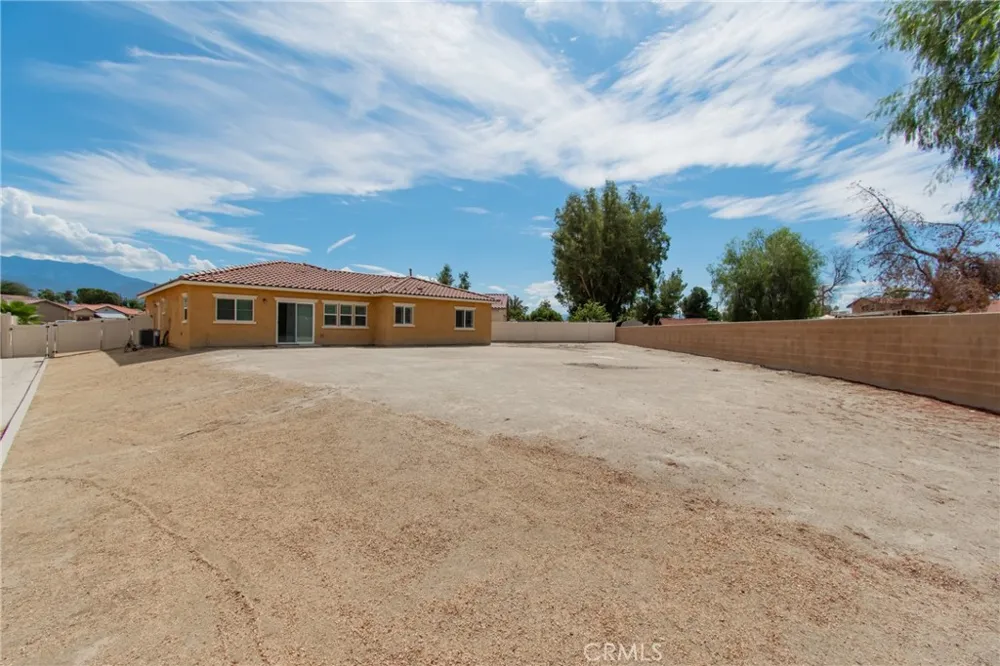 476 W Camellia Way San Jacinto, CA 92583