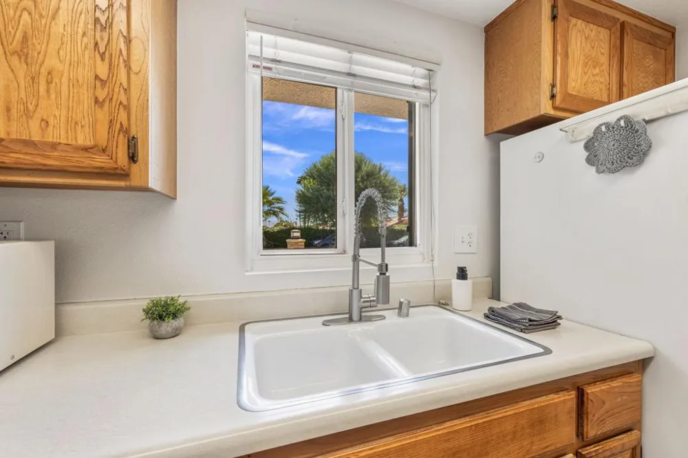 40289 Preston Trail Palm Desert, CA 92211