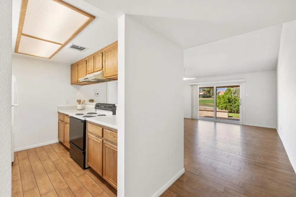 40289 Preston Trail Palm Desert, CA 92211