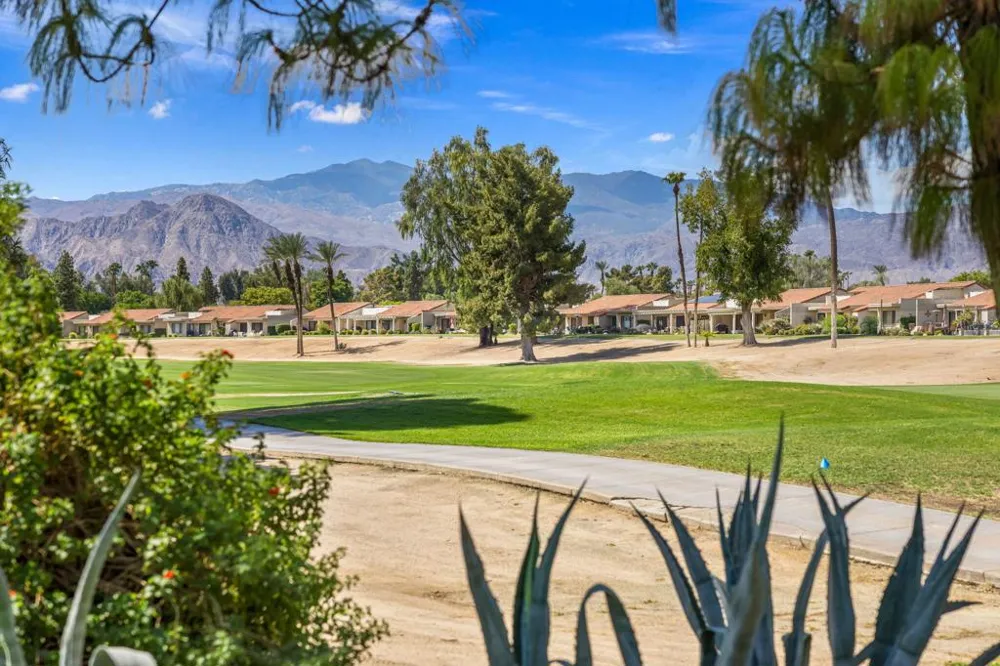 40289 Preston Trail Palm Desert, CA 92211