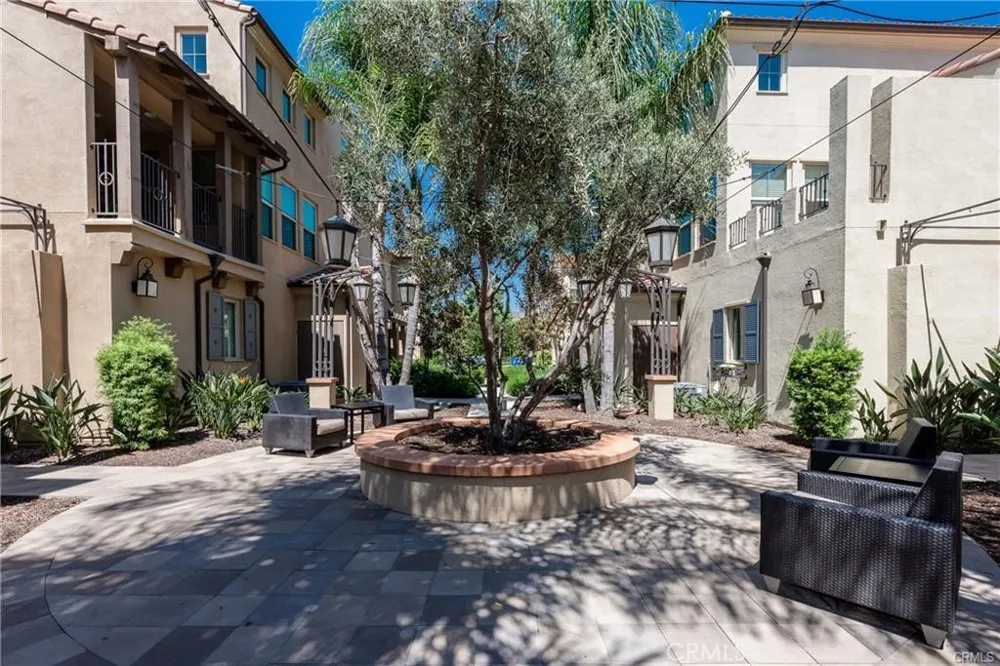256 Borrego Irvine, CA 92618