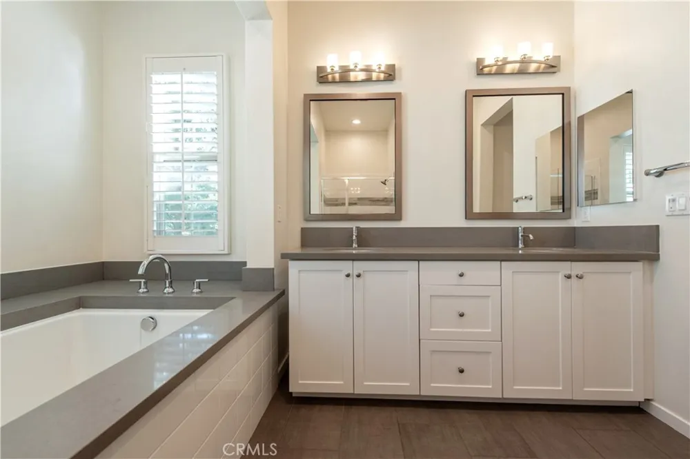 256 Borrego Irvine, CA 92618