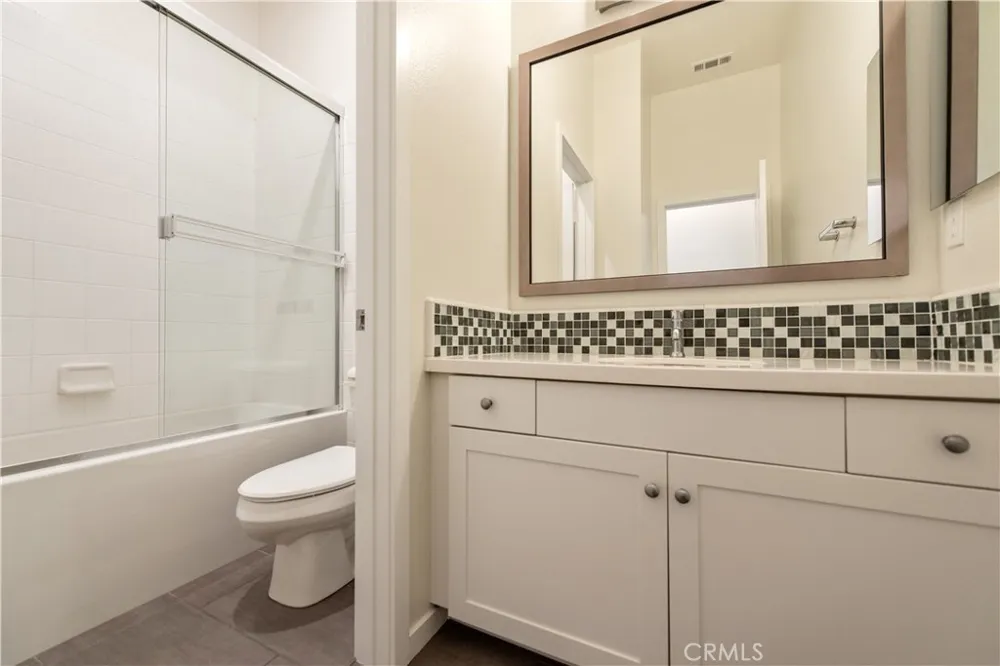256 Borrego Irvine, CA 92618