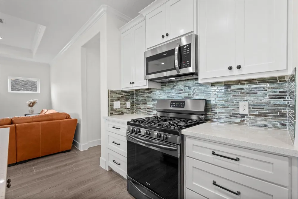 1227 23rd Street San Leon, TX 77539
