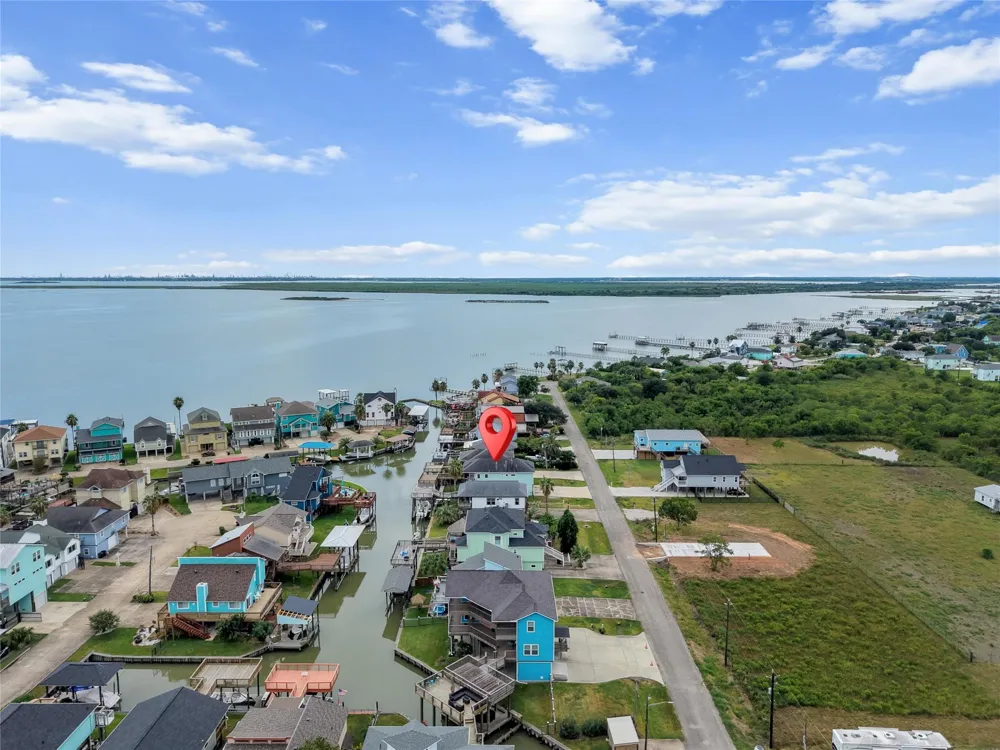 1227 23rd Street San Leon, TX 77539