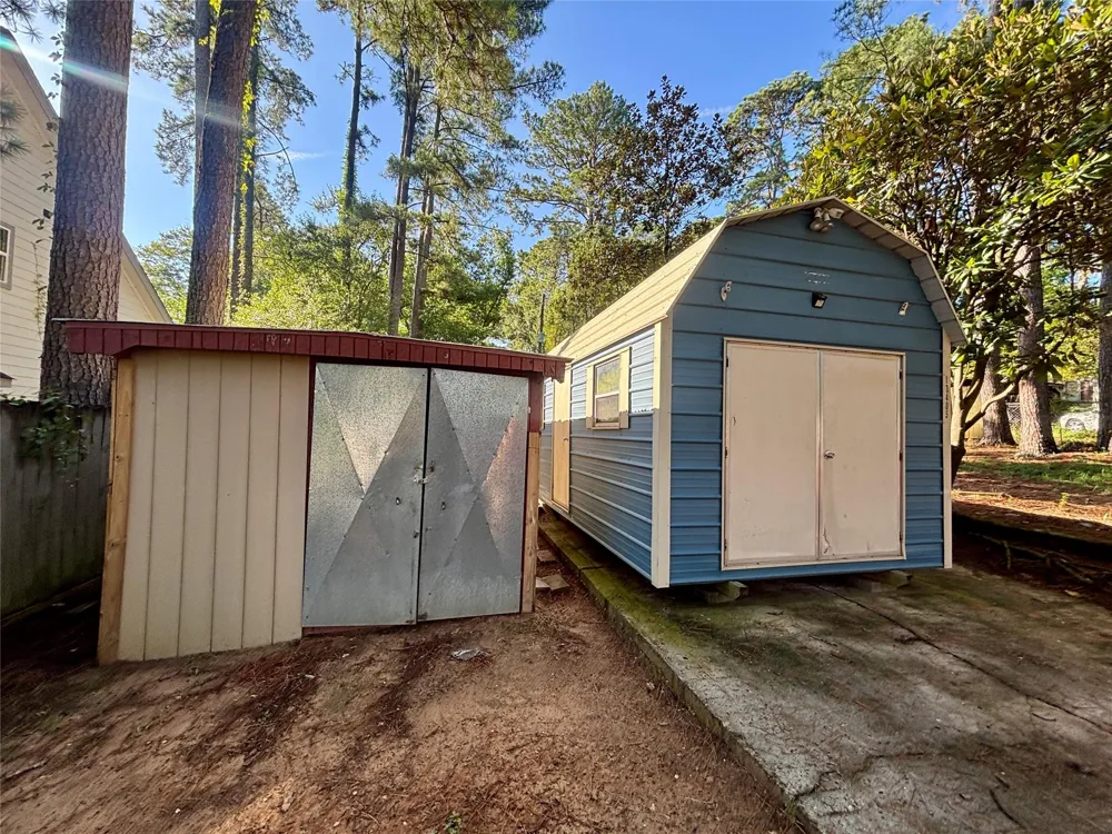13405 Commander Circle Willis, TX 77318