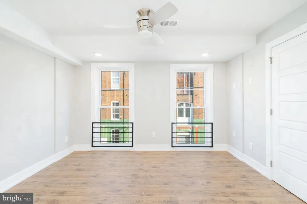 2304 9TH STREET #102 Philadelphia, PA 19133