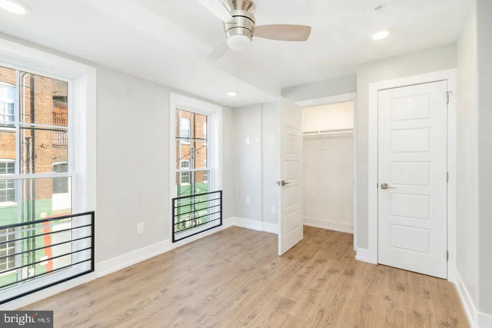 2304 9TH STREET #102 Philadelphia, PA 19133
