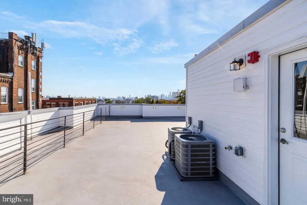 2304 9TH STREET #102 Philadelphia, PA 19133