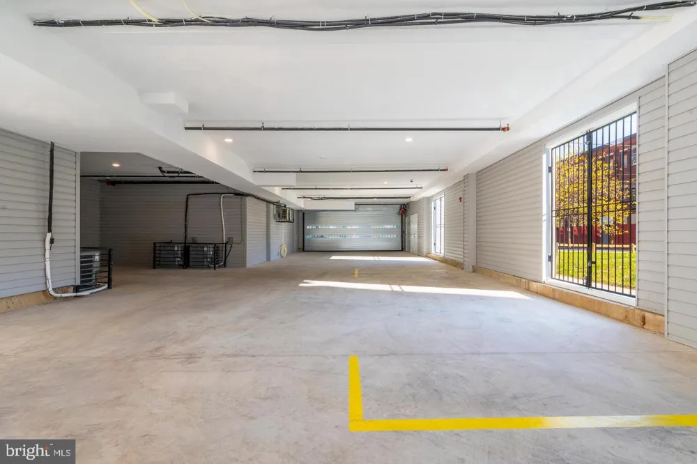 2304 9TH STREET #102 Philadelphia, PA 19133