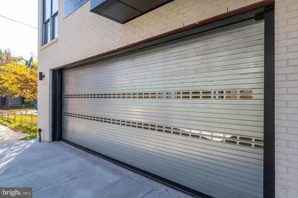 2304 9TH STREET #102 Philadelphia, PA 19133