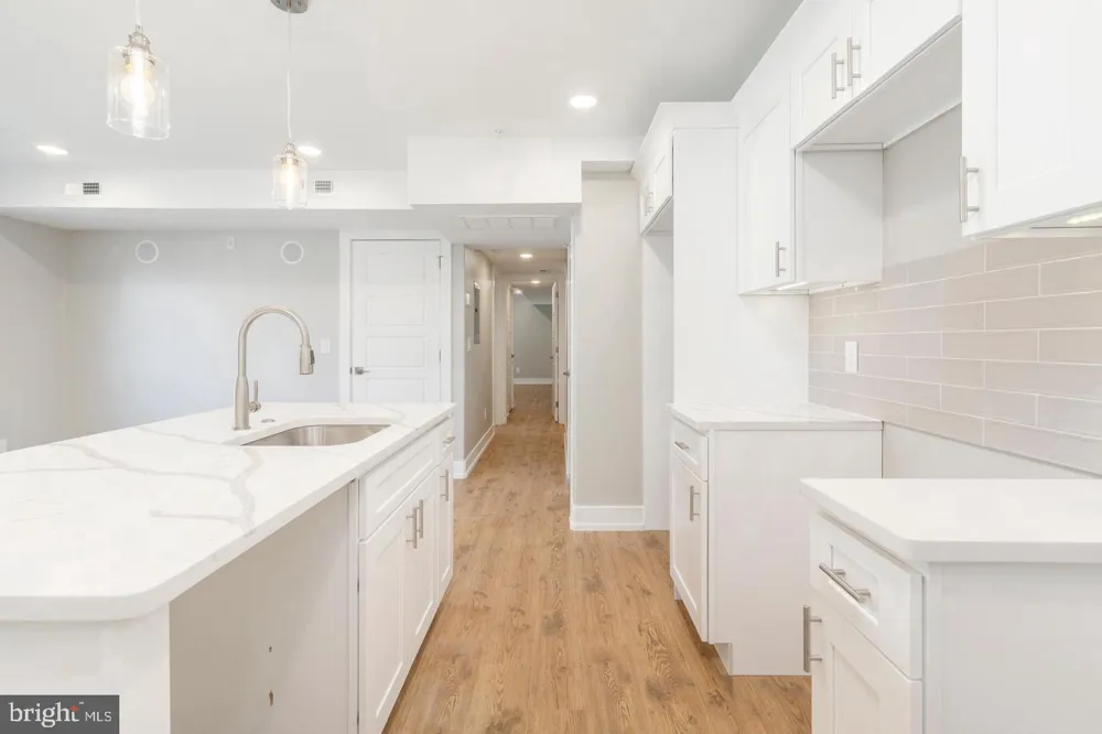 2304 9TH STREET #102 Philadelphia, PA 19133