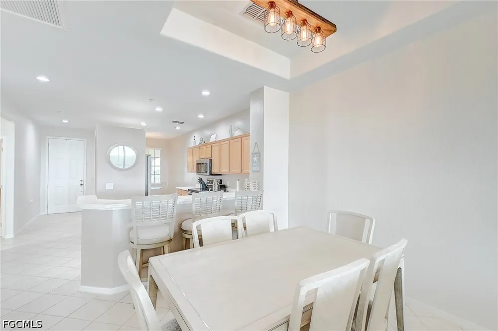 Sanibel View Circle #303 Fort Myers, FL 33908