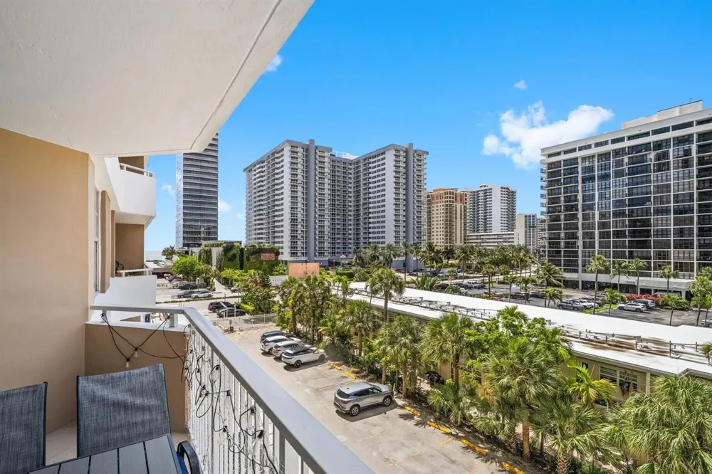1985 S OCEAN DRIVE #3A Hallandale Beach, FL 33009