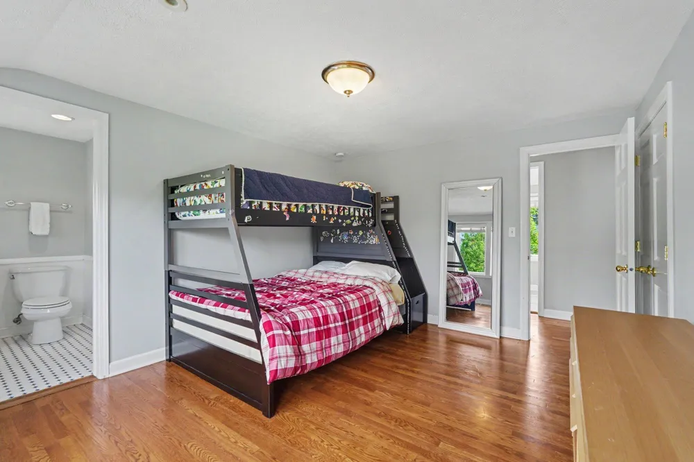 3131 SE Midland Drive SE Grand Rapids, MI 49506
