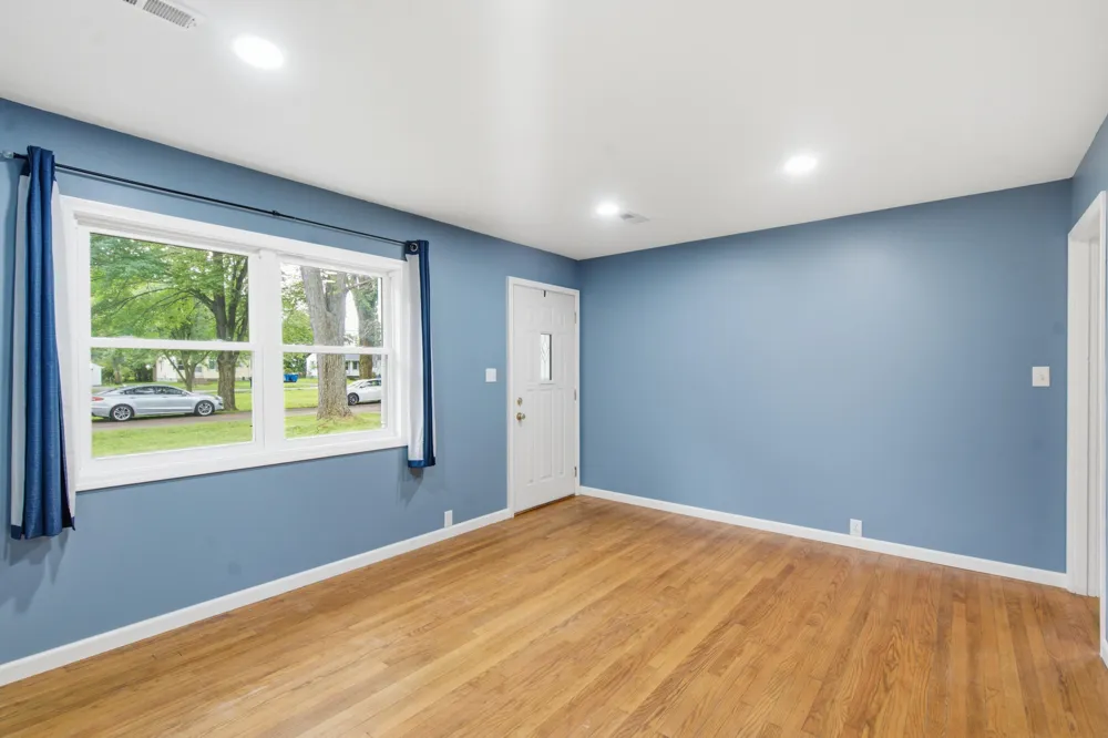 606 Lake Boulevard Paw Paw, MI 49079