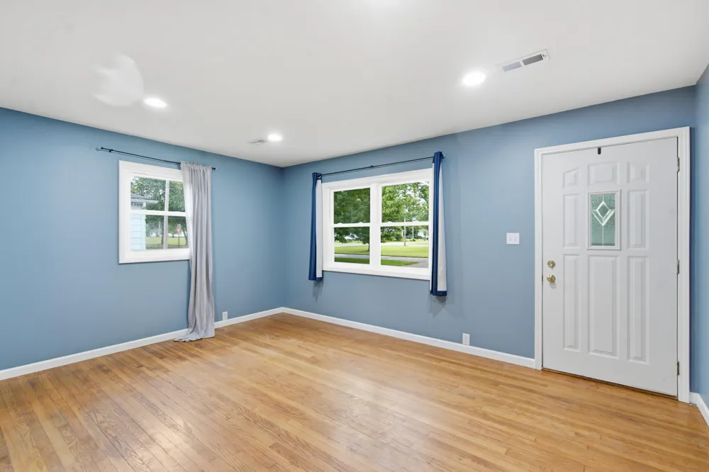606 Lake Boulevard Paw Paw, MI 49079