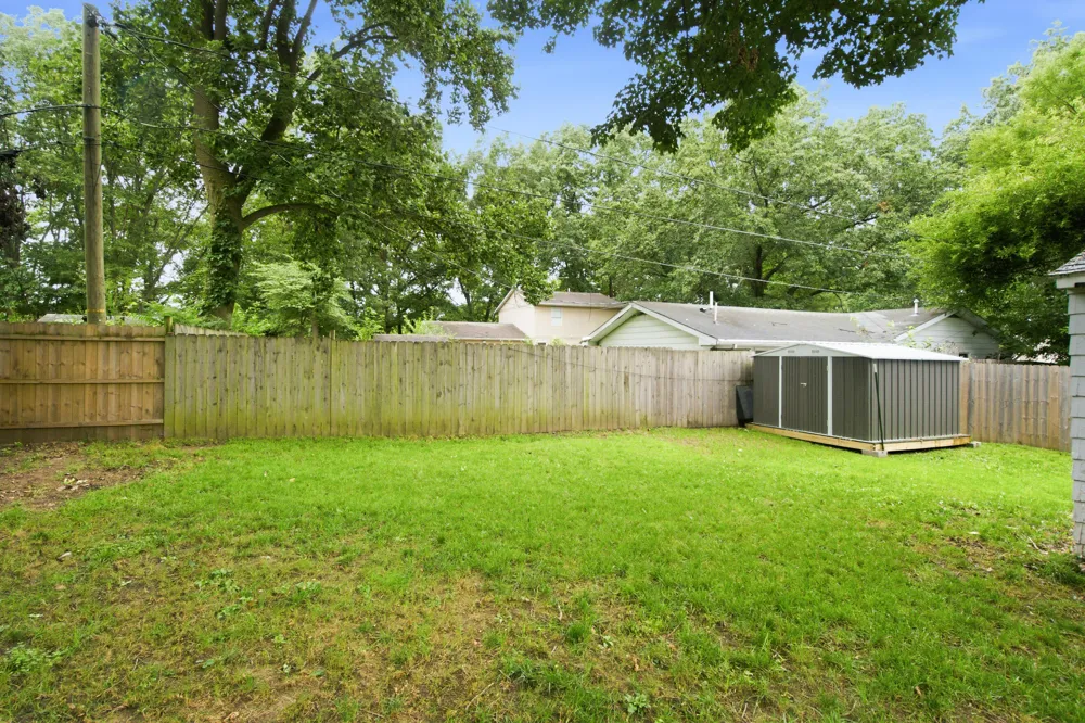 606 Lake Boulevard Paw Paw, MI 49079