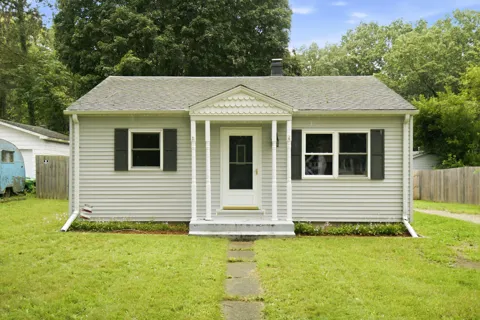606 Lake Boulevard