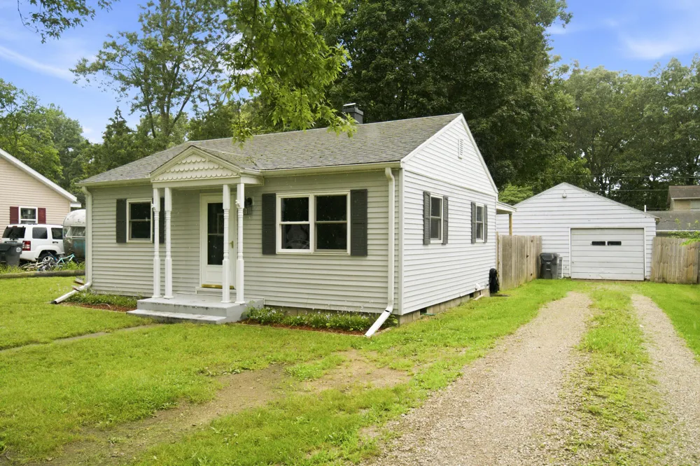 606 Lake Boulevard Paw Paw, MI 49079