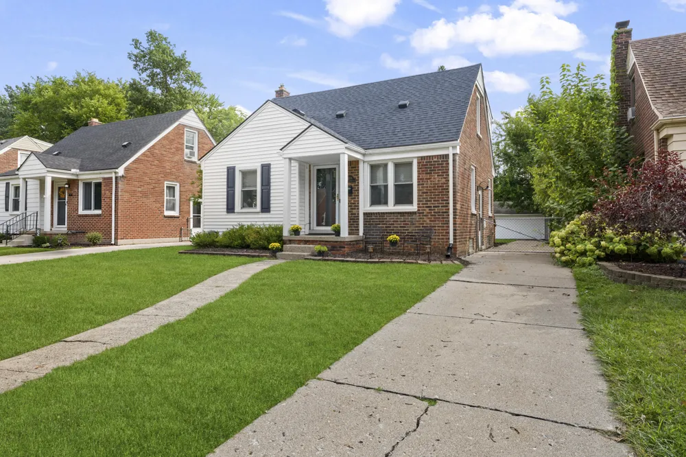 3106 Connecticut Avenue Royal Oak, MI 48073