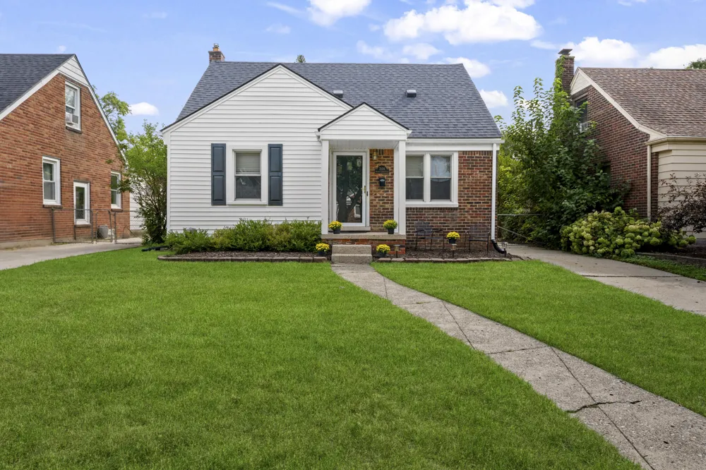 3106 Connecticut Avenue Royal Oak, MI 48073