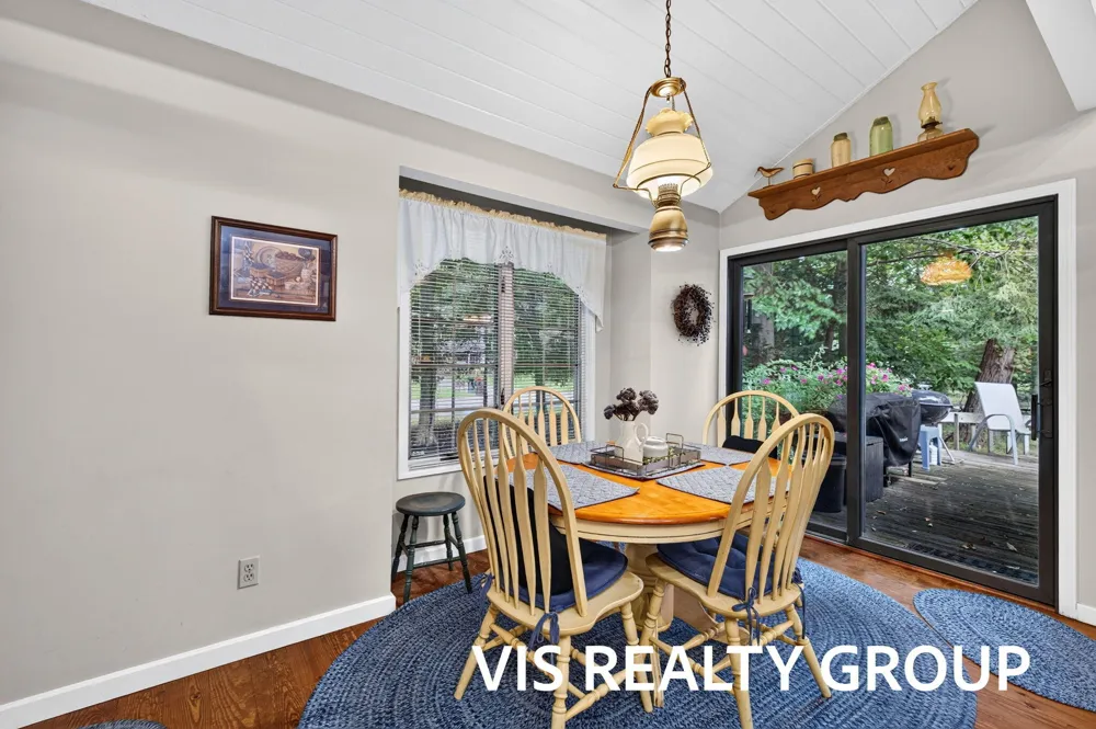 958 W Wellington Court Muskegon, MI 49441