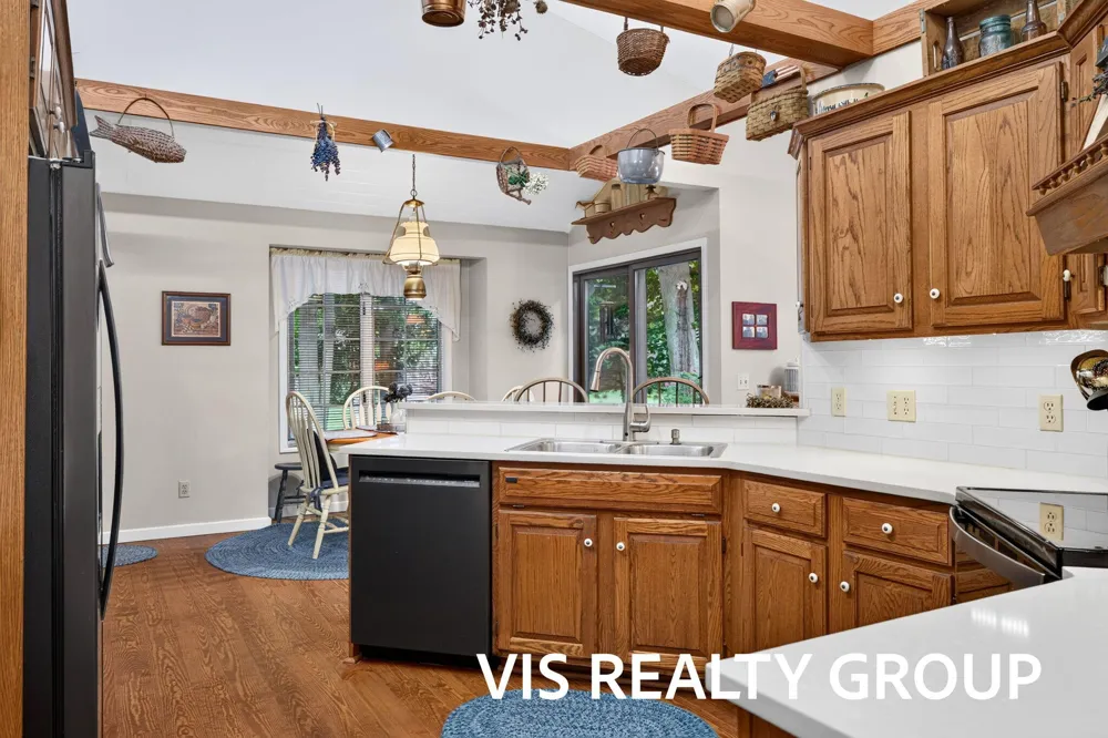 958 W Wellington Court Muskegon, MI 49441