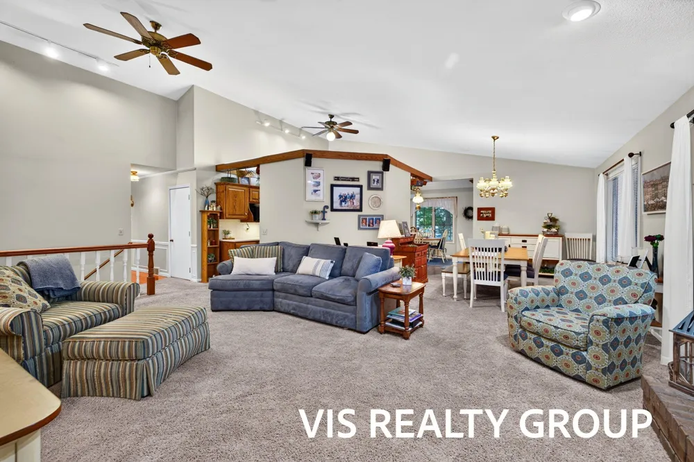 958 W Wellington Court Muskegon, MI 49441