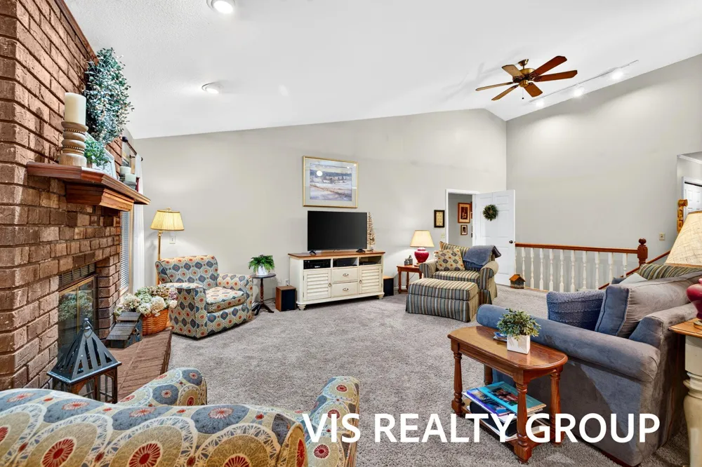 958 W Wellington Court Muskegon, MI 49441