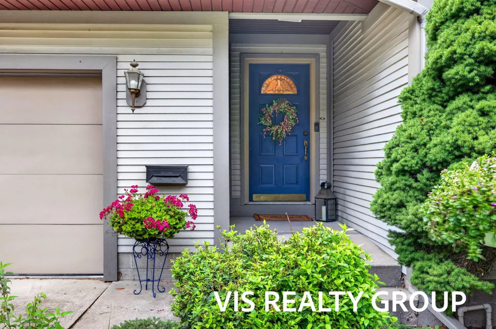 958 W Wellington Court Muskegon, MI 49441