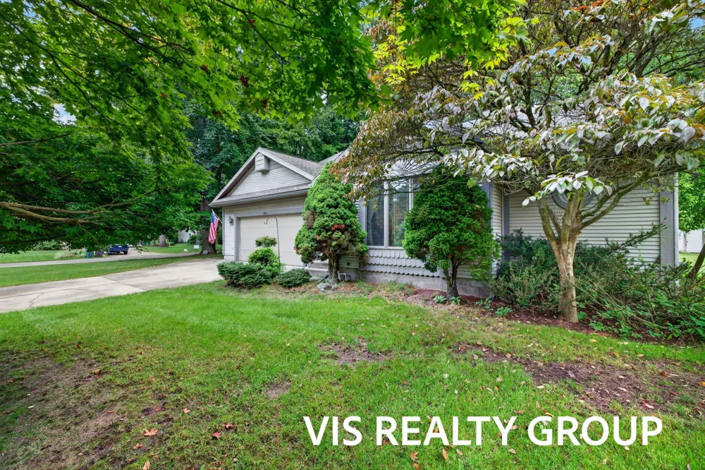 958 W Wellington Court Muskegon, MI 49441