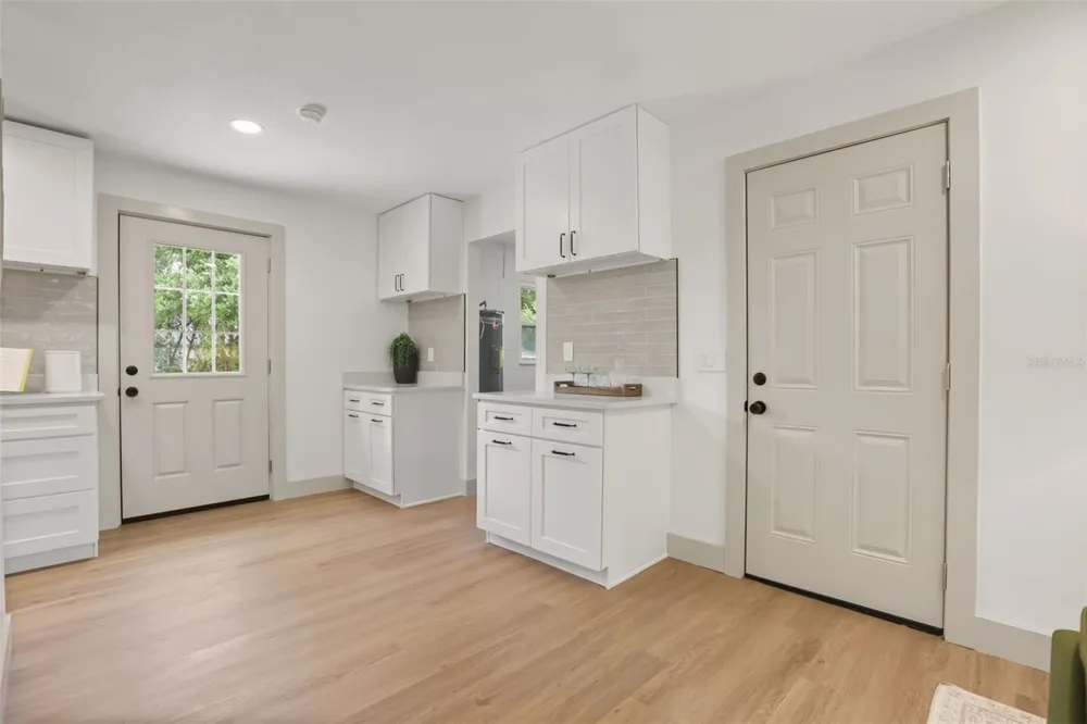421 OAKHURST STREET Altamonte Springs, FL 32701