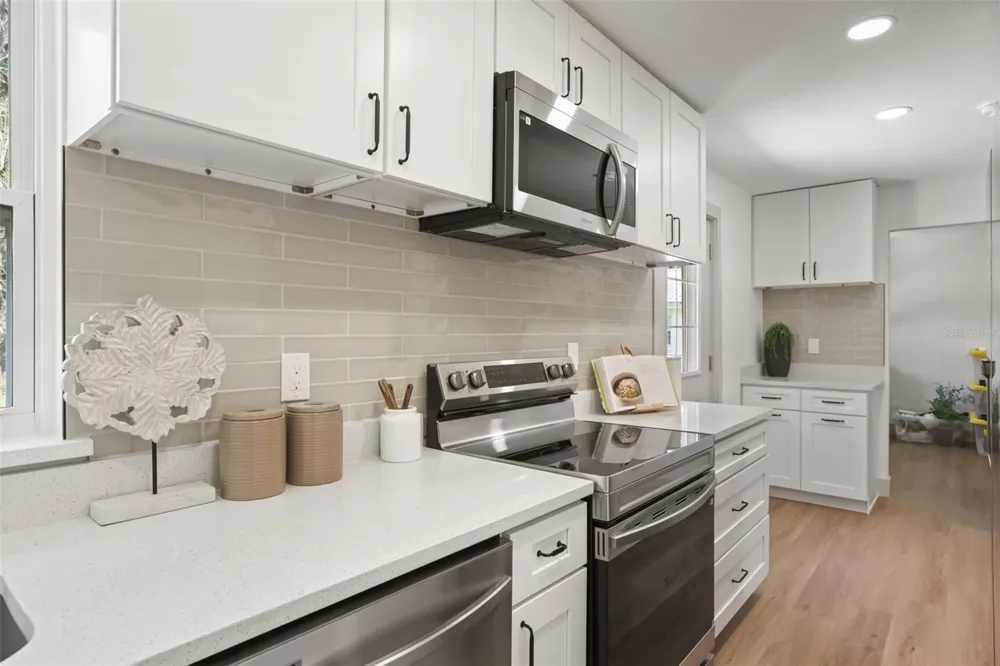 421 OAKHURST STREET Altamonte Springs, FL 32701